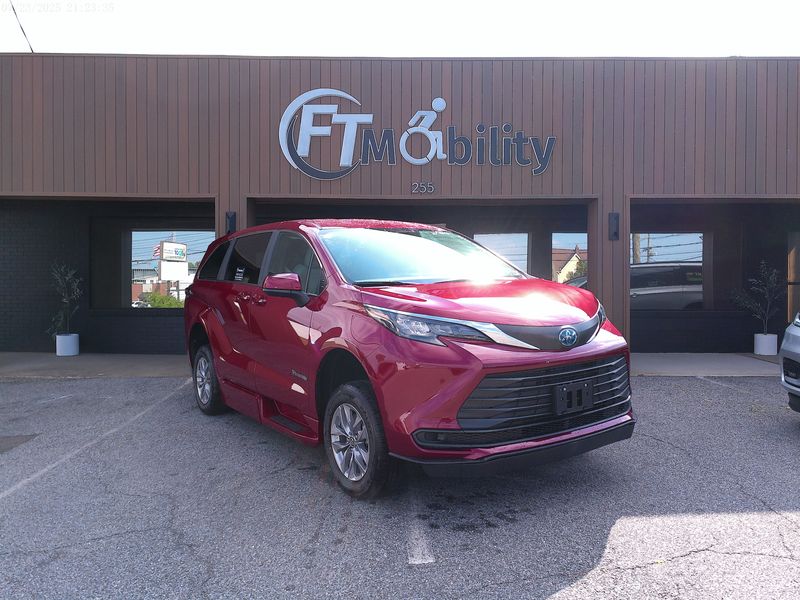 New 2026 Toyota Sienna